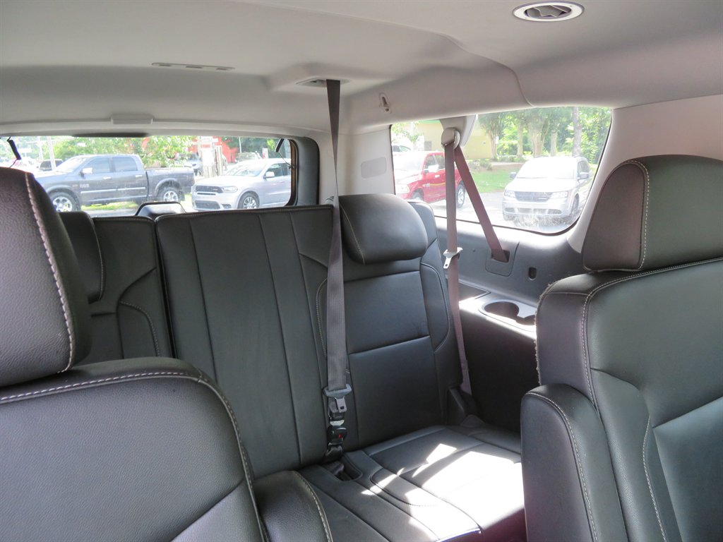 2017 Chevrolet Suburban - $19,999