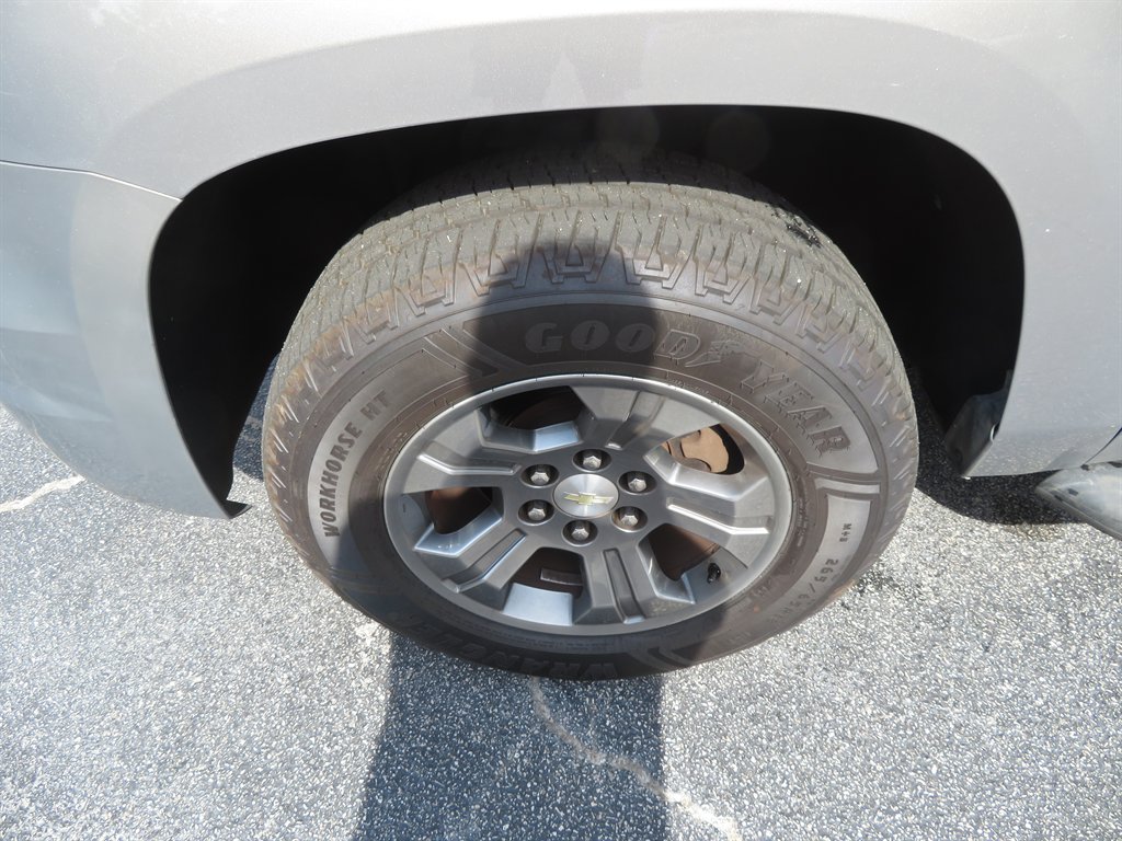 2017 Chevrolet Suburban - $19,999