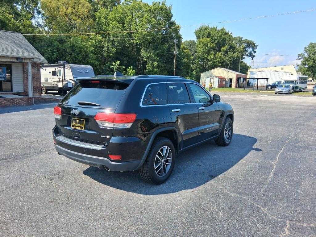 2017 Jeep Cherokee - $10,999