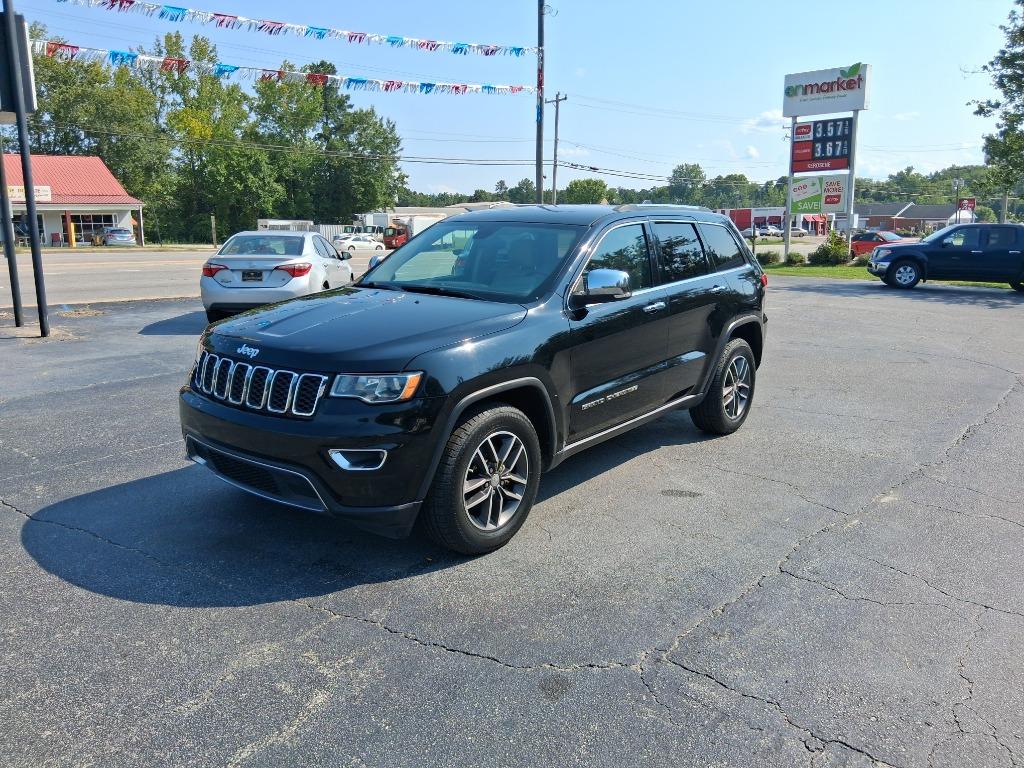 2017 Jeep Cherokee - $10,999