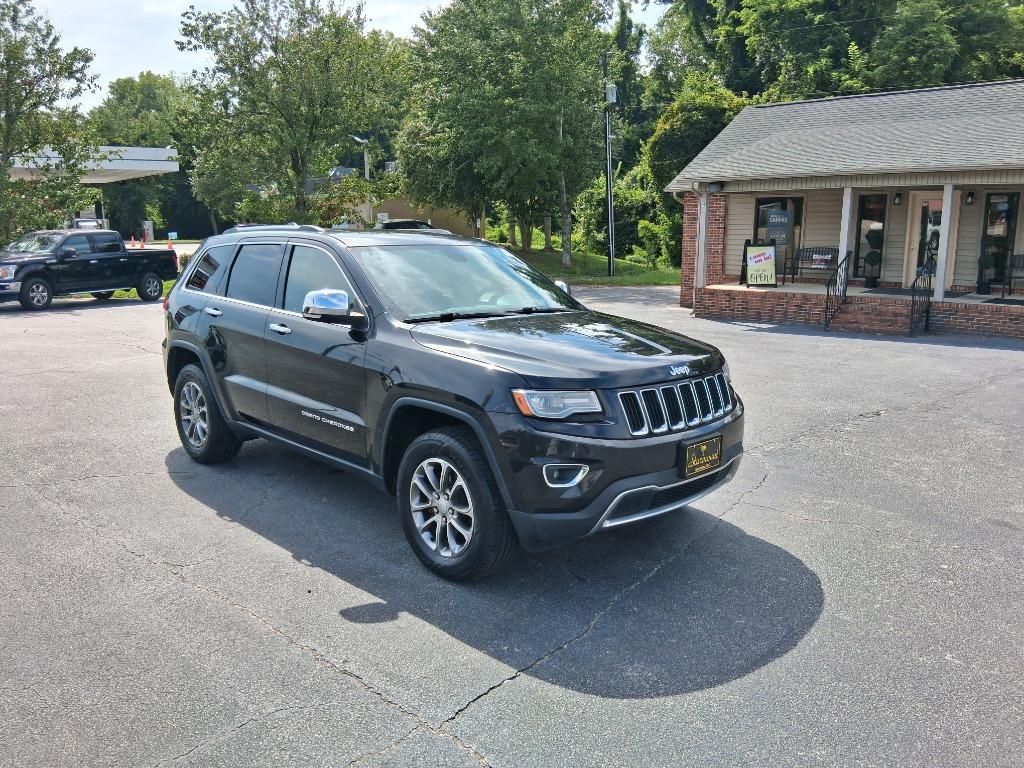 2014 Jeep Cherokee - $9,299