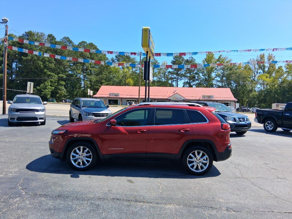 2015 Jeep Cherokee - $10,999