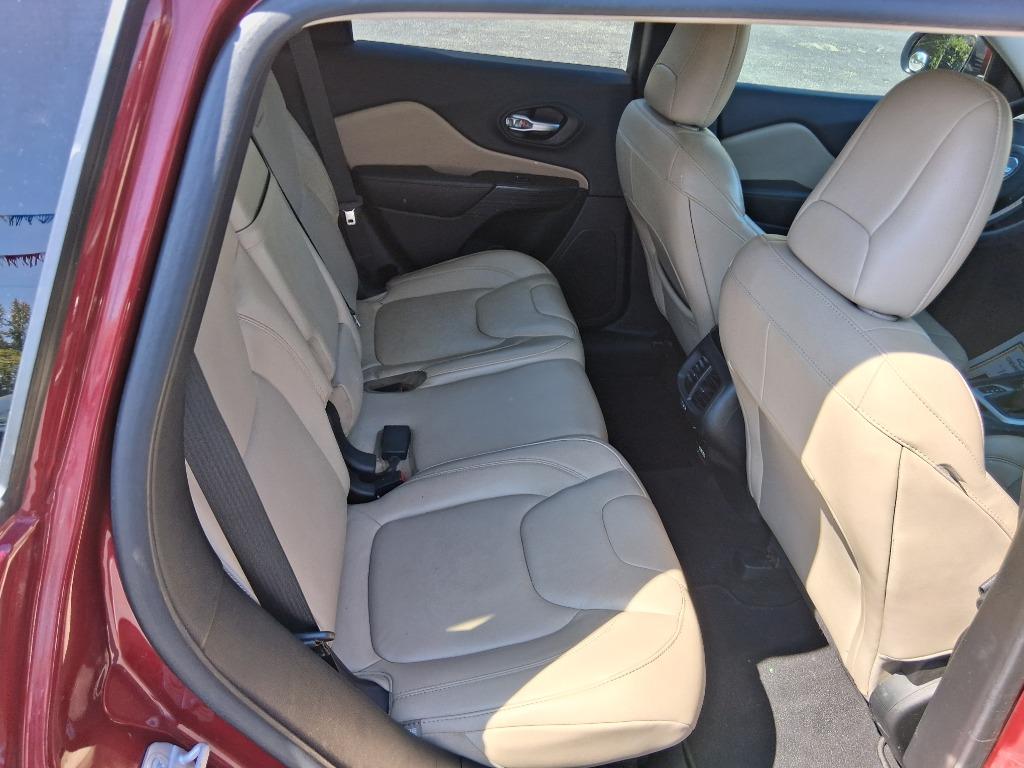 2015 Jeep Cherokee - $10,999