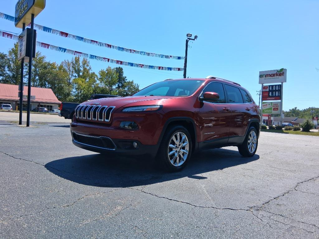 2015 Jeep Cherokee - $10,999