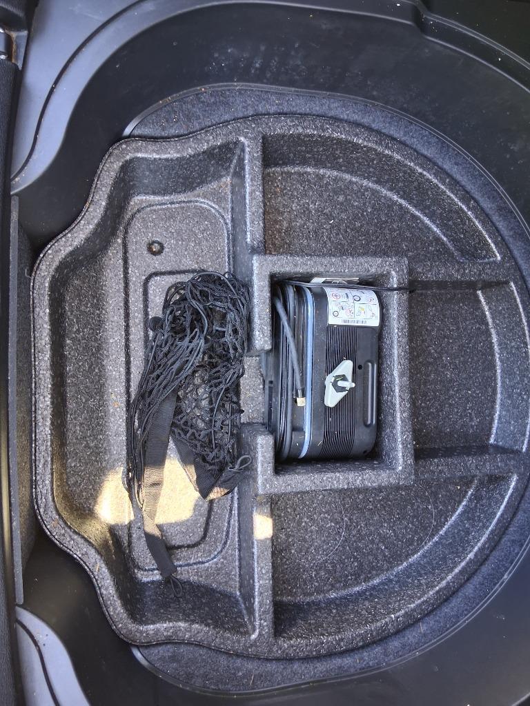2015 Jeep Cherokee - $10,999