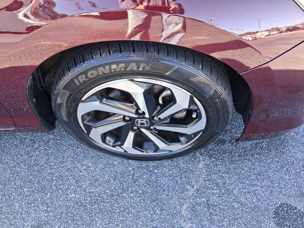 2017 Honda Accord - $13,699