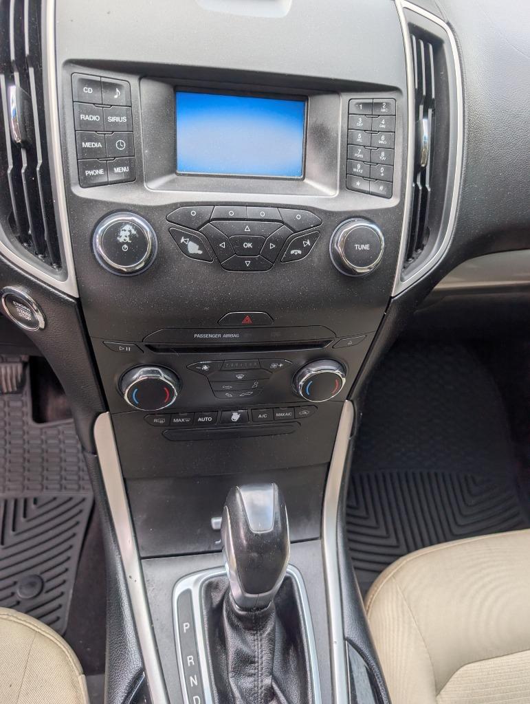 2017 Ford Edge - $10,500
