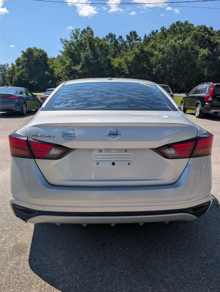 2020 Nissan Altima - $9,500