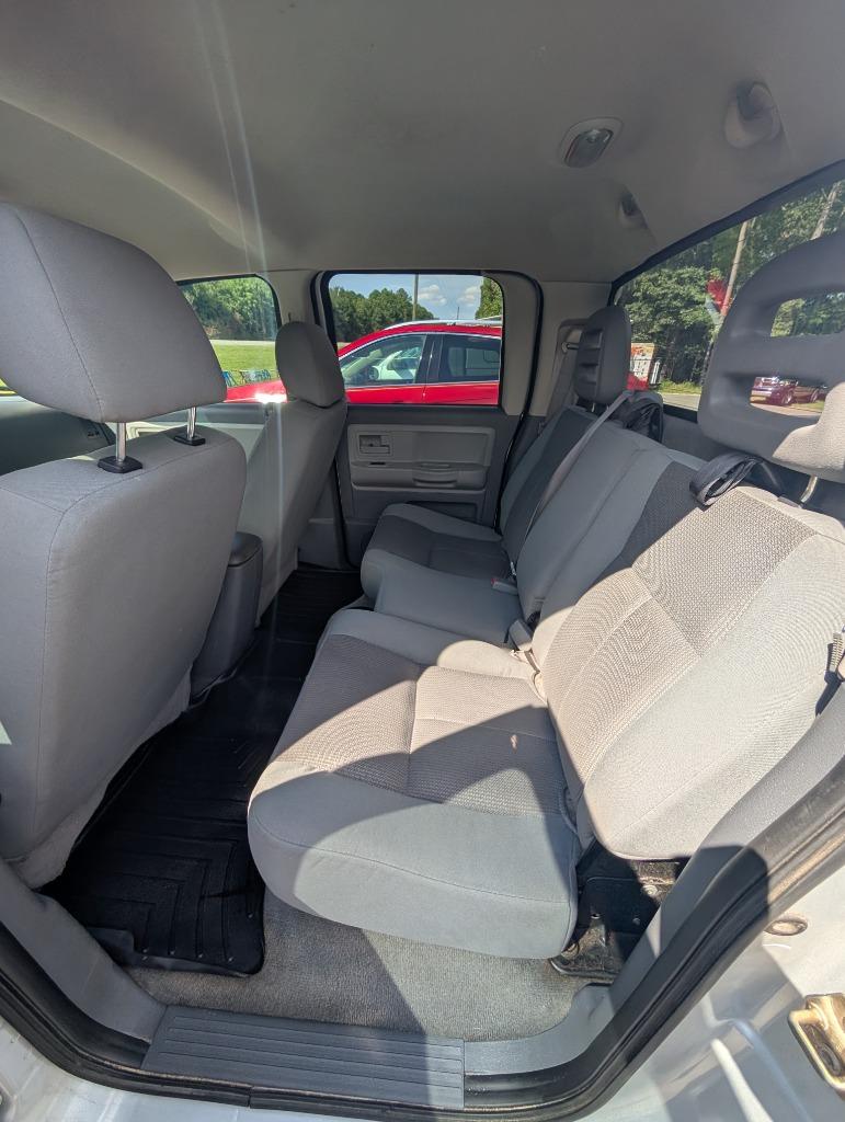 2005 Dodge Dakota - $8,500