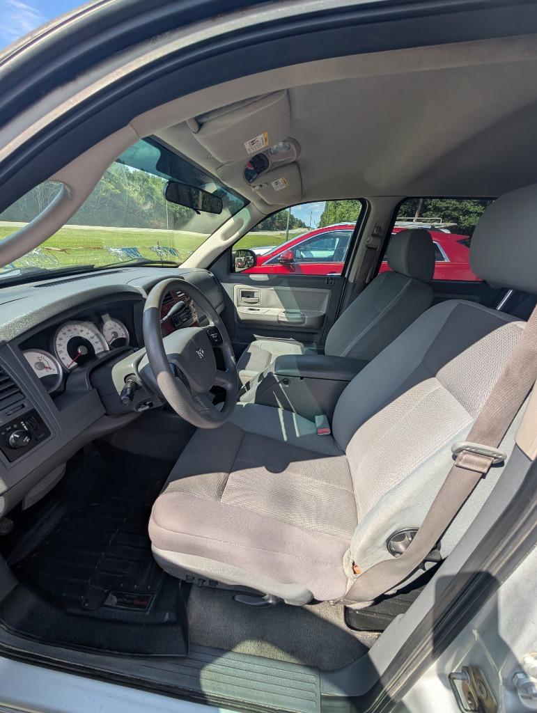 2005 Dodge Dakota - $8,500