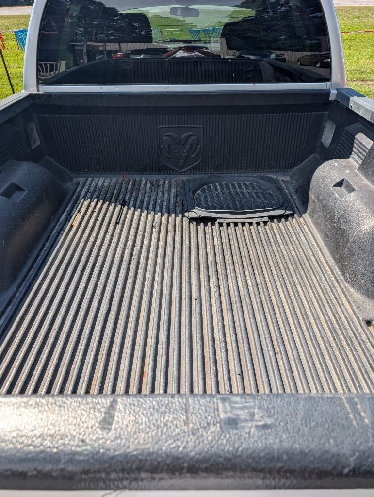 2005 Dodge Dakota - $8,500