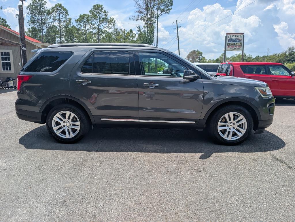 2018 Ford Explorer - $11,500