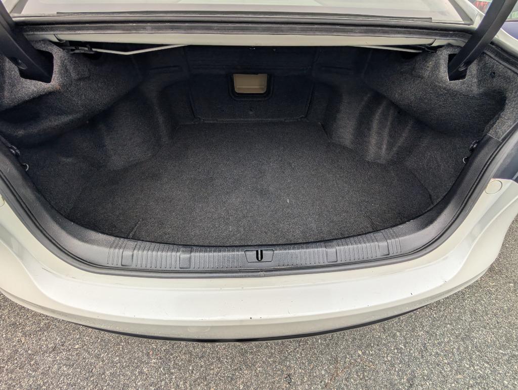 2016 Toyota Avalon - $9,600