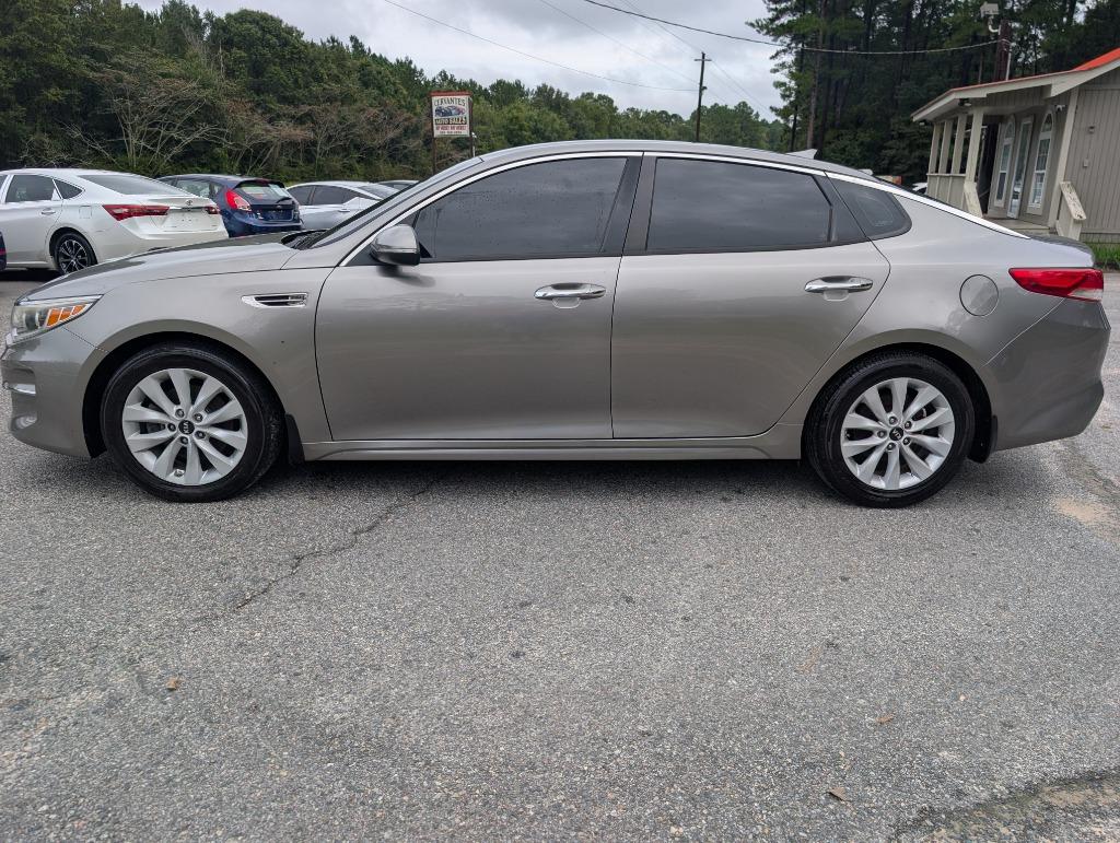2017 Kia Optima - $11,000