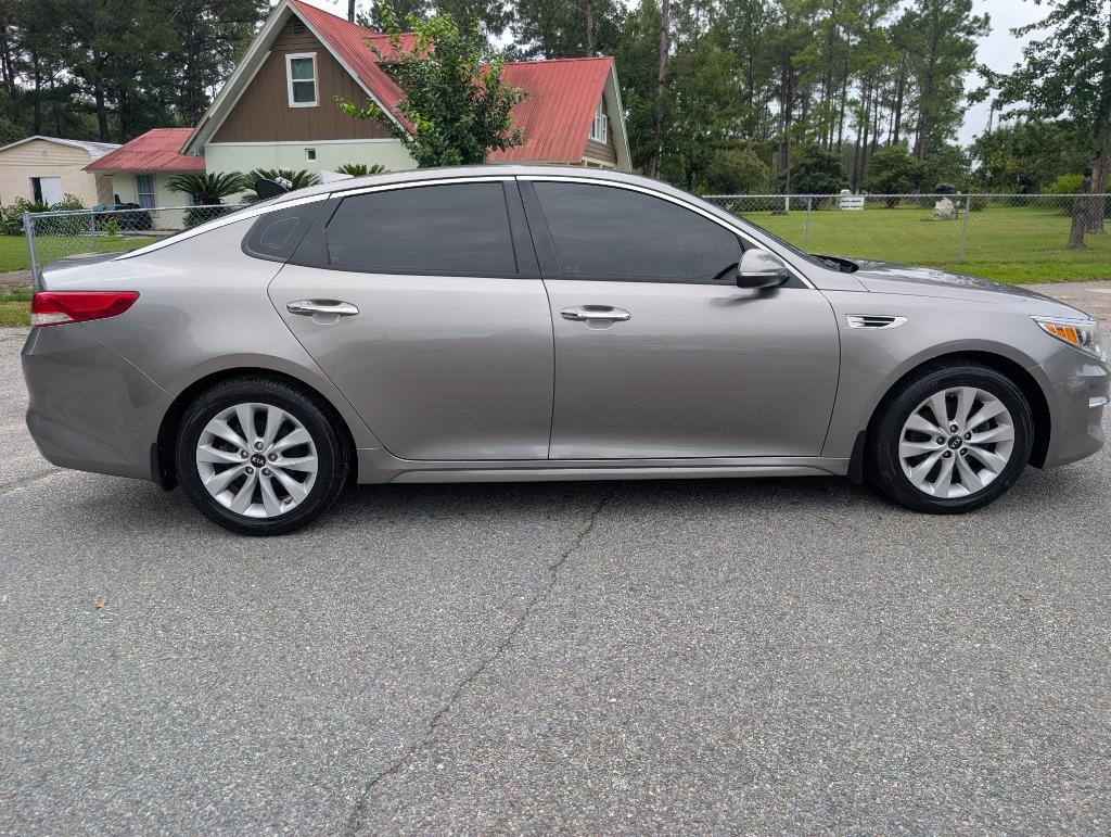 2017 Kia Optima - $11,000
