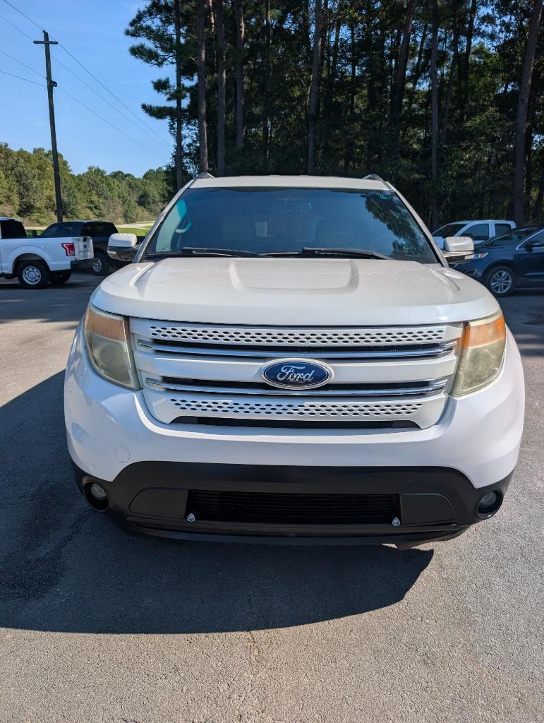 2015 Ford Explorer - $8,500