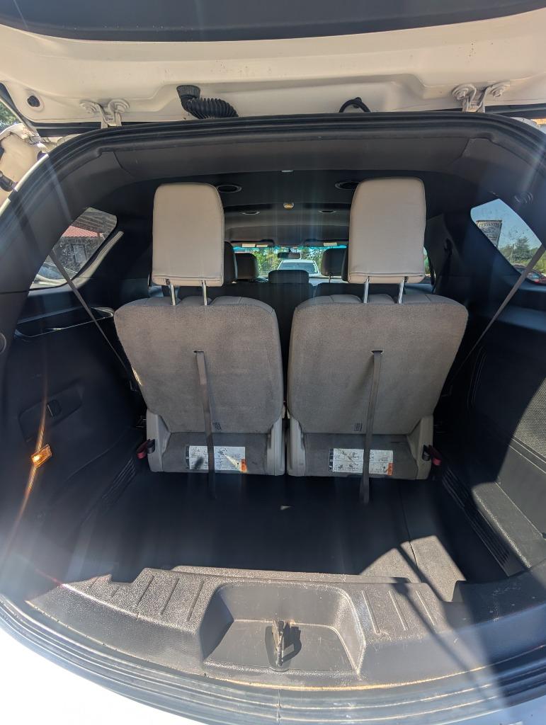 2015 Ford Explorer - $8,500