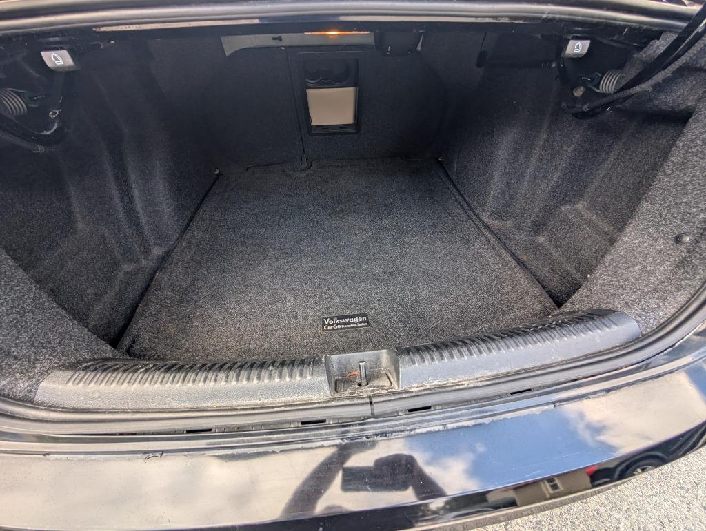 2016 Volkswagen Jetta - $9,500