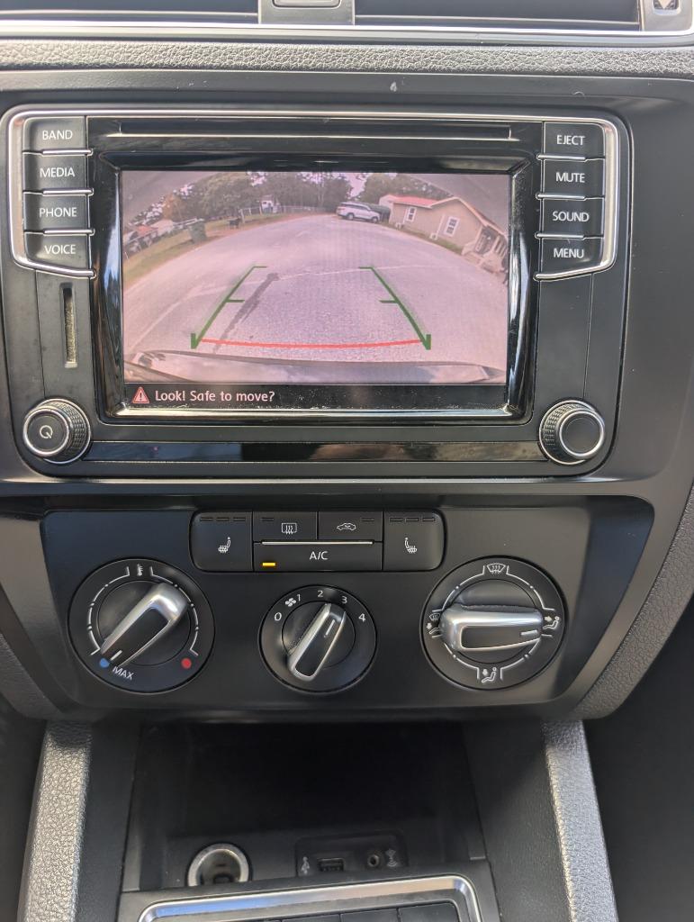 2016 Volkswagen Jetta - $9,500