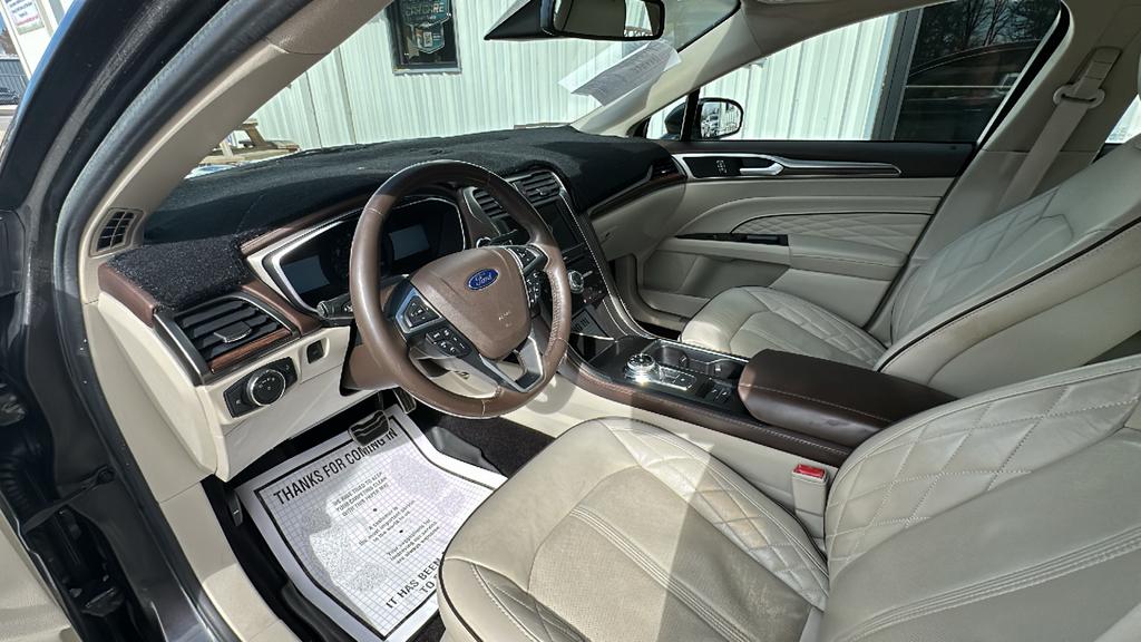 2017 Ford Fusion Platinum photo