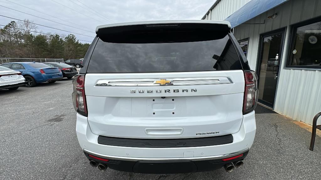 2023 Chevrolet Suburban 1500 Premier photo