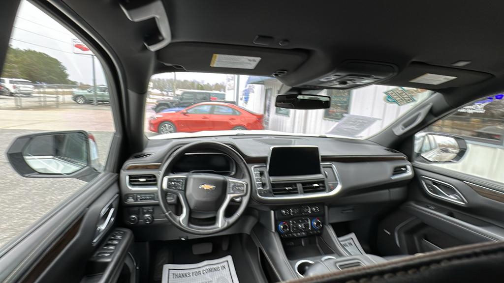 2023 Chevrolet Suburban 1500 Premier photo