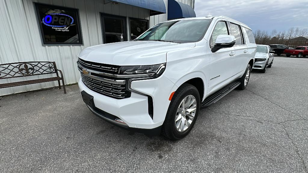 2023 Chevrolet Suburban 1500 Premier photo