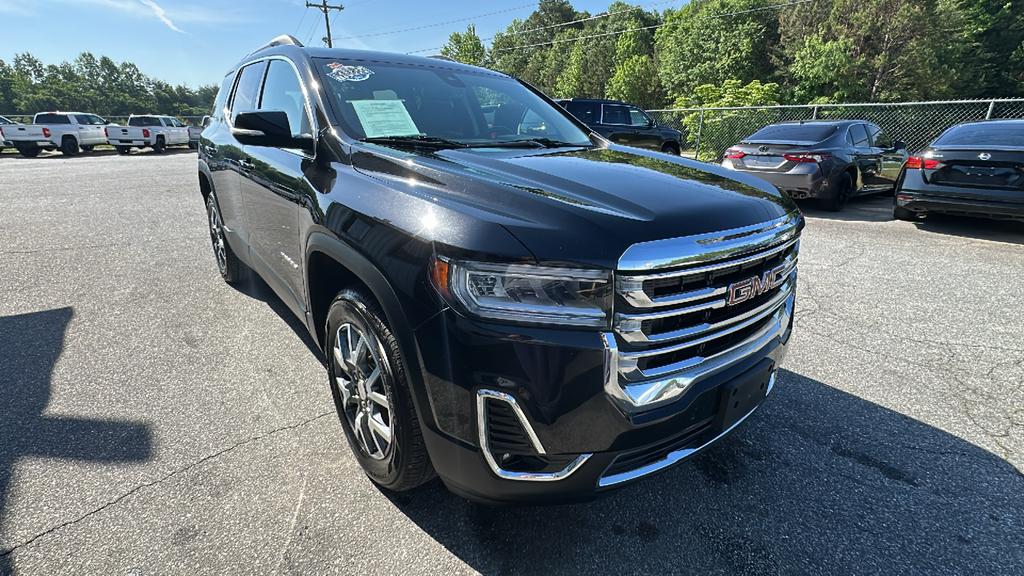 2023 GMC Acadia SLT photo
