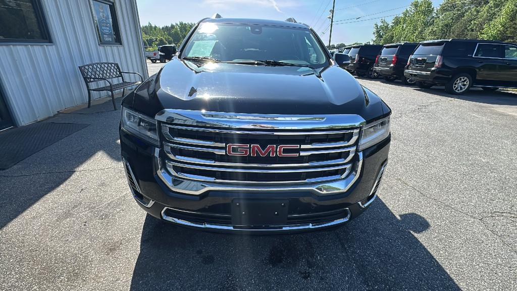 2023 GMC Acadia SLT photo