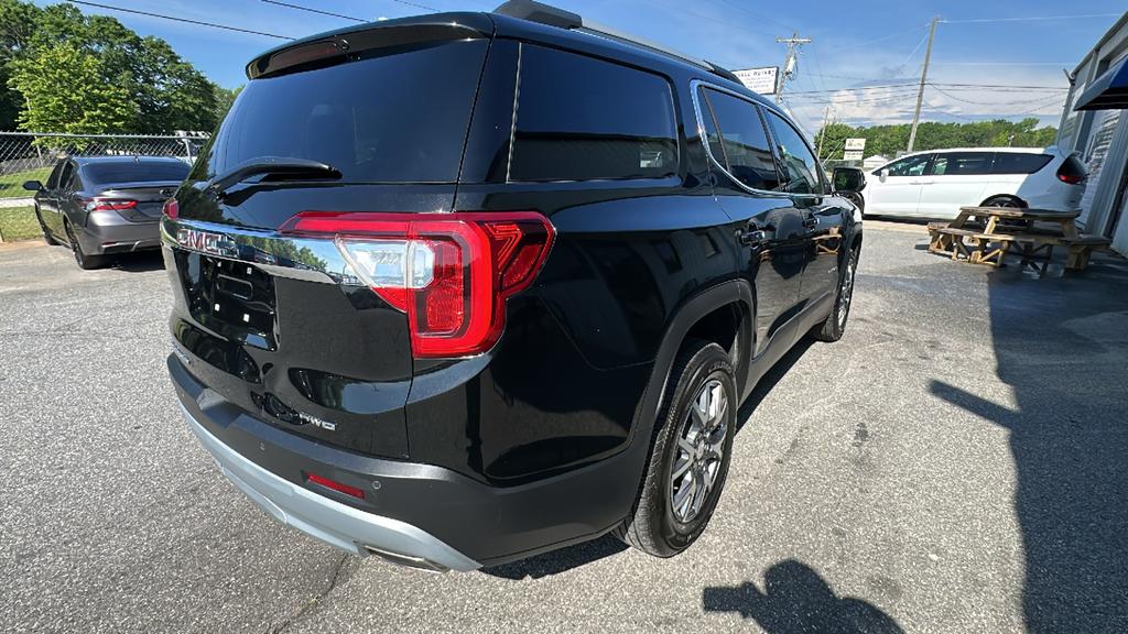 2023 GMC Acadia SLT photo
