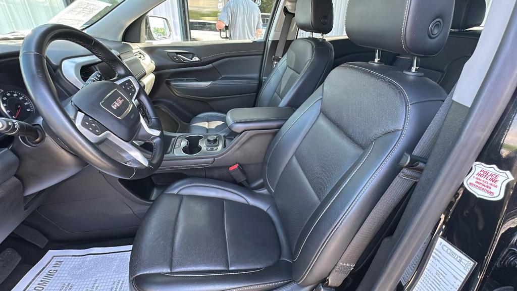 2023 GMC Acadia SLT photo