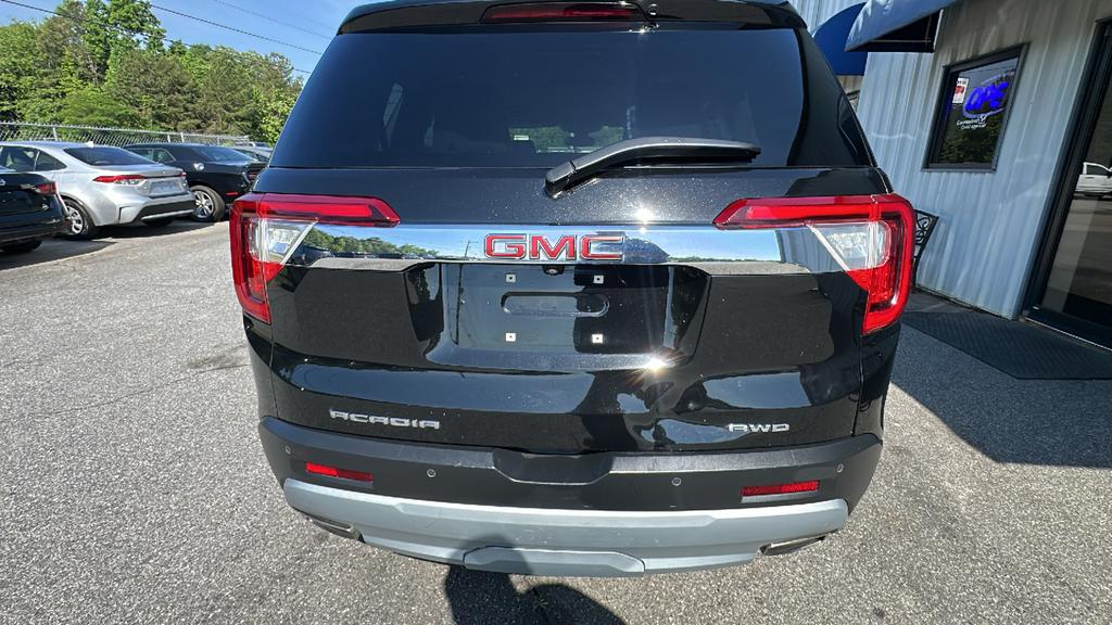 2023 GMC Acadia SLT photo