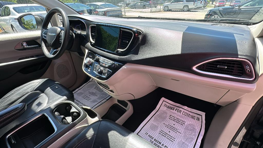 2022 Chrysler Pacifica - $24,990
