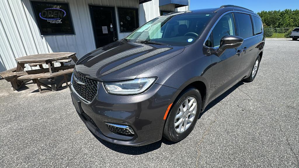 2022 Chrysler Pacifica - $24,990