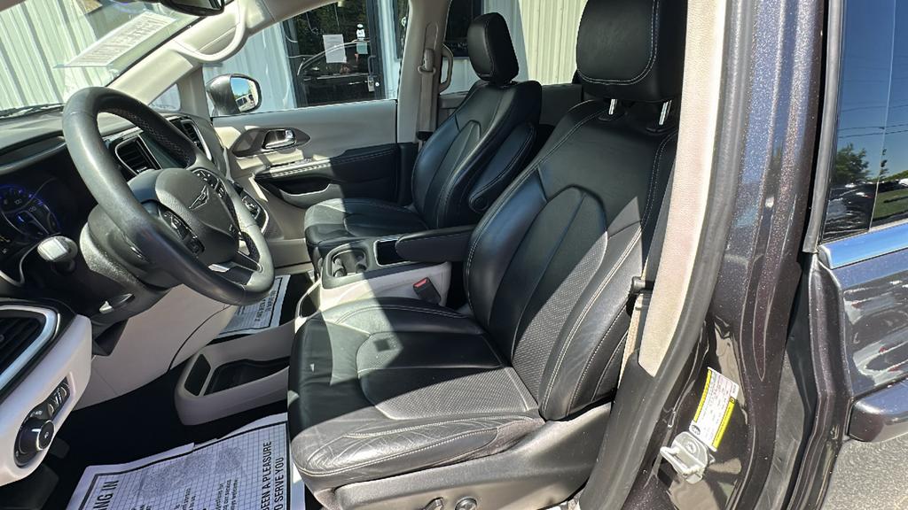 2022 Chrysler Pacifica - $24,990