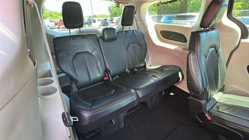 2022 Chrysler Pacifica - $24,990