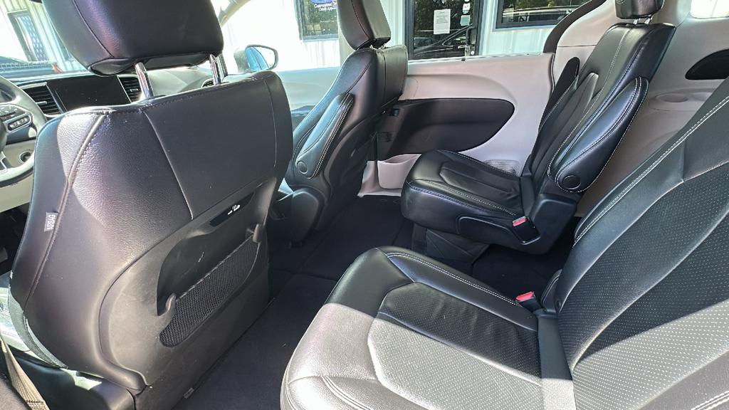 2022 Chrysler Pacifica - $24,990