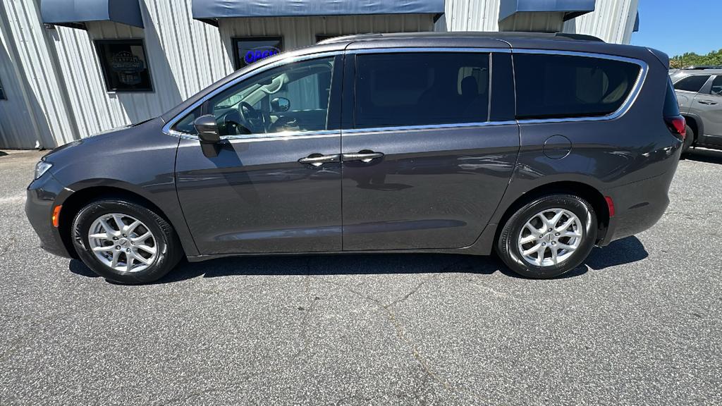 2022 Chrysler Pacifica - $24,990