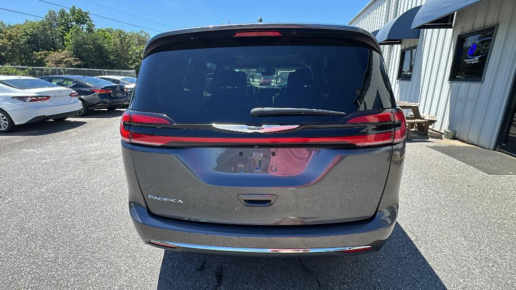 2022 Chrysler Pacifica - $24,990