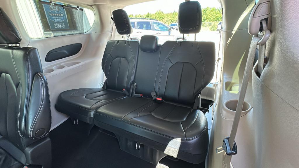 2022 Chrysler Pacifica - $24,990