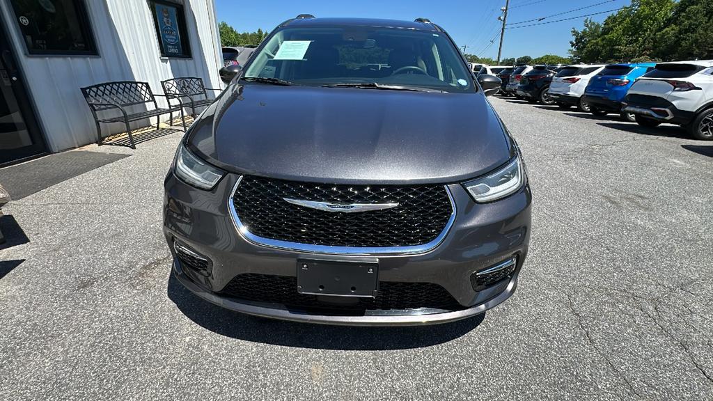 2022 Chrysler Pacifica - $24,990