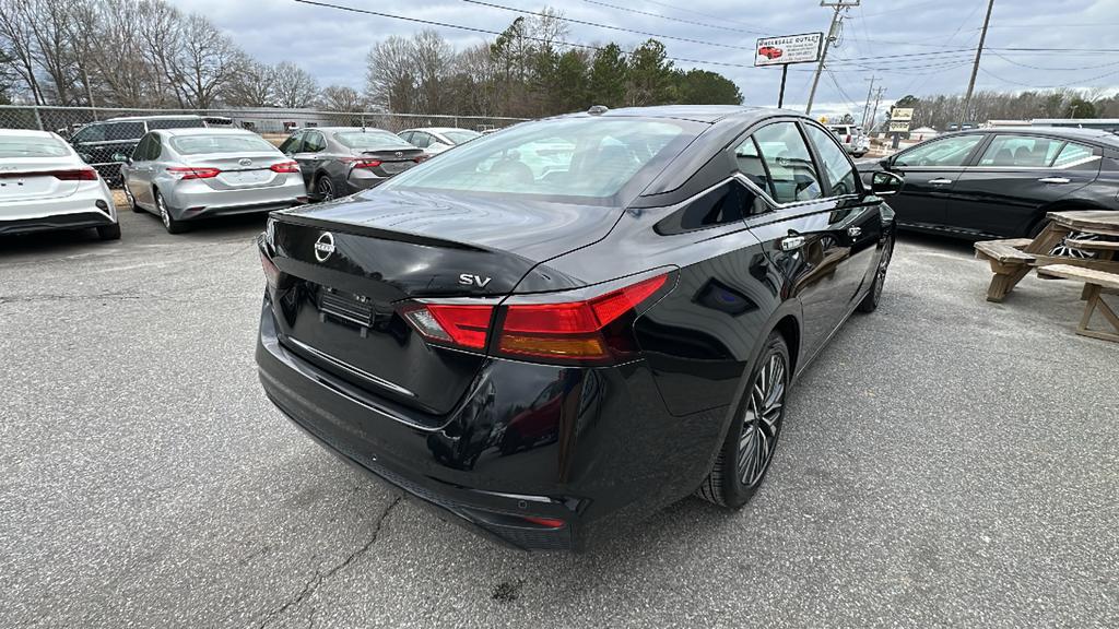 2024 Nissan Altima - $20,900
