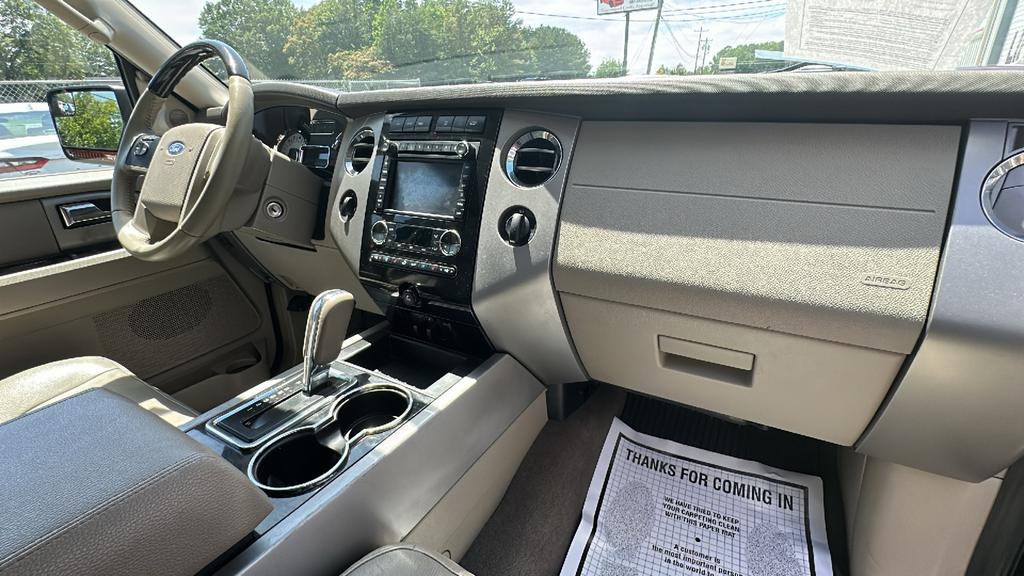 2014 Ford Expedition - $13,900