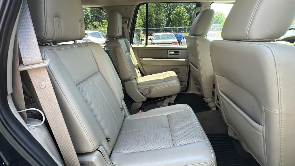 2014 Ford Expedition - $13,900