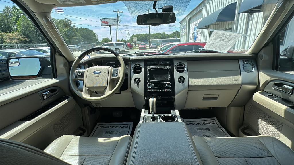 2014 Ford Expedition - $13,900