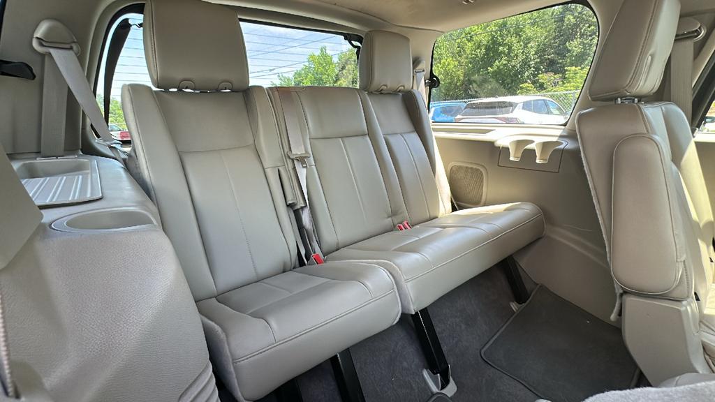 2014 Ford Expedition - $13,900