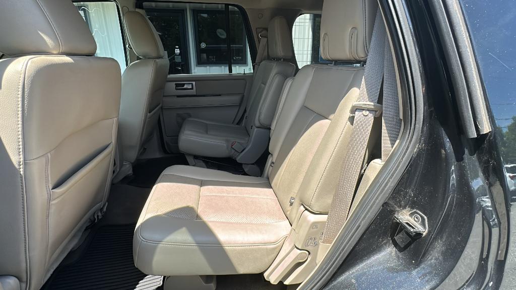 2014 Ford Expedition - $13,900