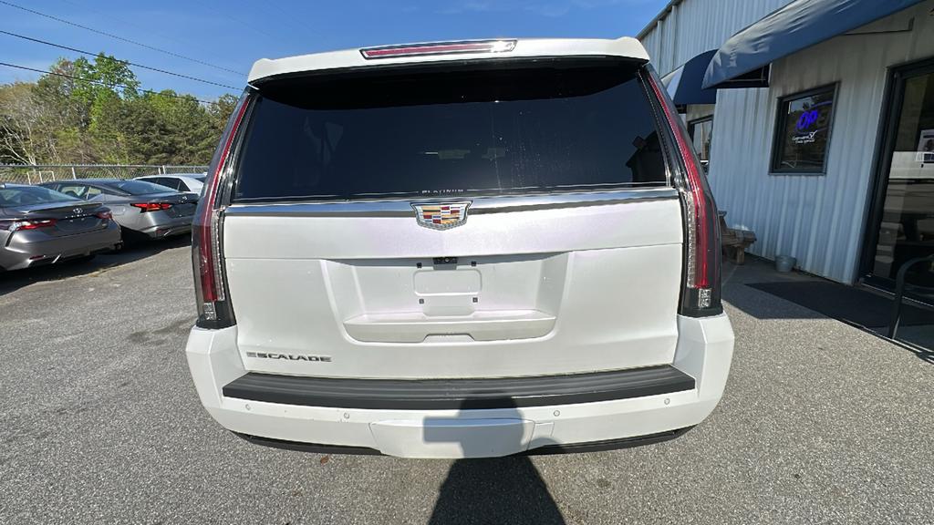 2019 Cadillac Escalade - $29,900