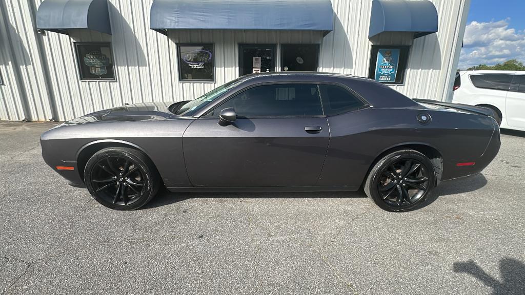 Gray 2017 Dodge Challenger SXT RWD Coupe Rear-Wheel Drive Automatic