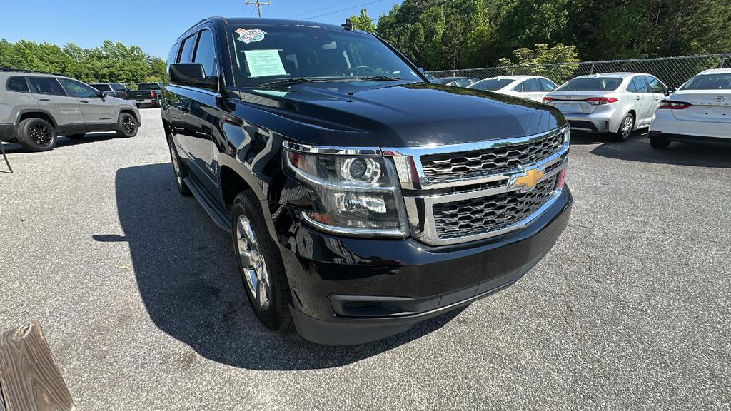 2017 Chevrolet Suburban - $23,900